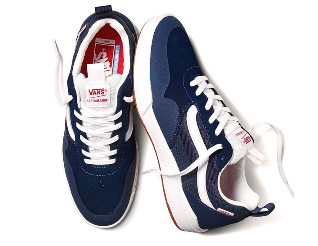 Foto de um par de Tênis Vans Ultrarange na cor azul - modelo Pro