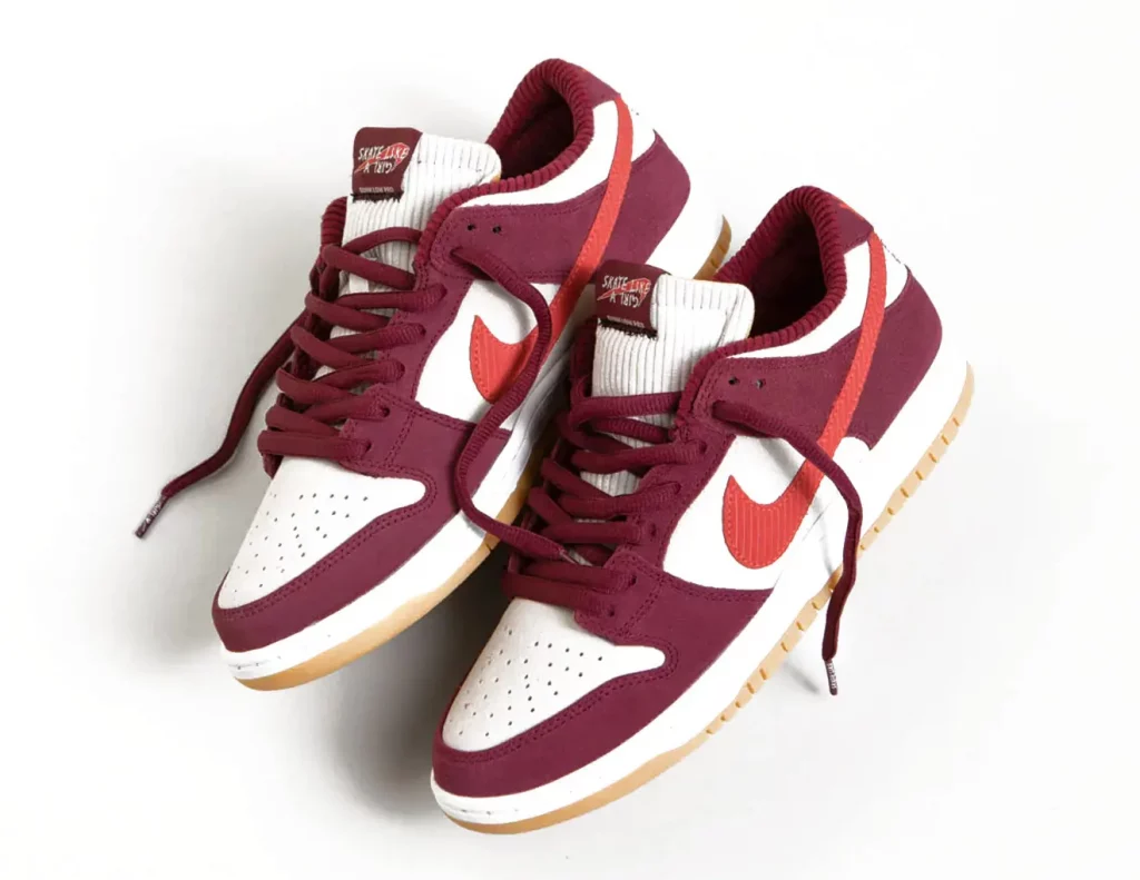 Tênis Nike Sb Dunk Low Skate Like I Girl Detalhes Lateral