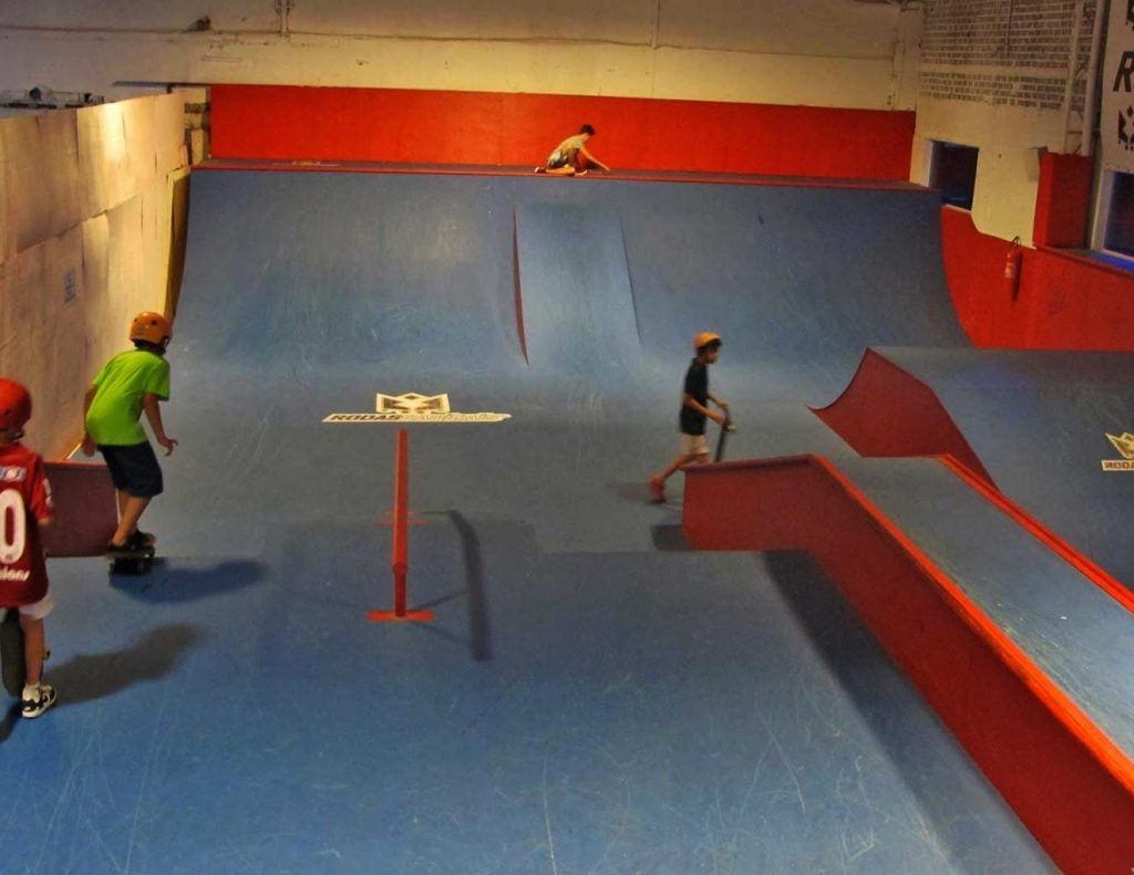 Pista de Skate Mega Roller Skate Park